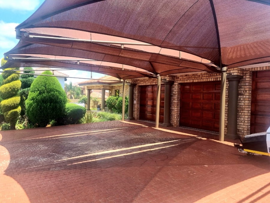 4 Bedroom Property for Sale in Hillcrest Northern Cape